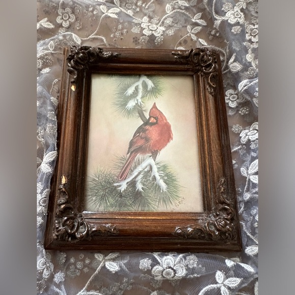 Framed Cardinal Prints - Estate Sale Find ⚠️ Frames have minor scuffing - Picture 2 of 6